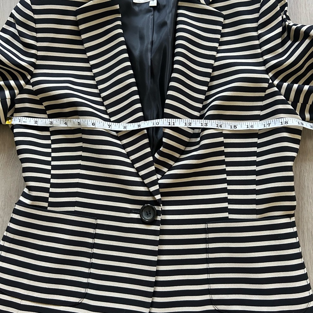Jones Studio Black and White Striped Blazer